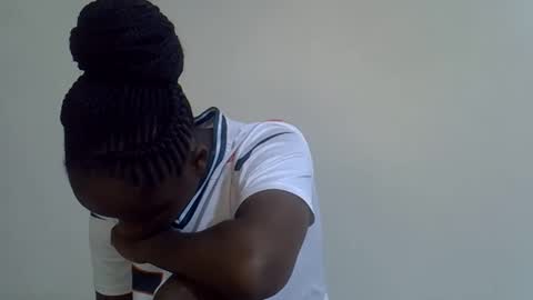 lyn_anna online show from 04-06-26, 06:36