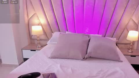 LYNARA online show from 12-17-25, 07:20