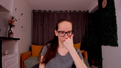 Sara online show from 01-25-25, 04:13