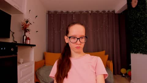 Sara online show from 01-27-25, 04:22