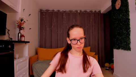 Sara online show from 01-28-25, 01:29