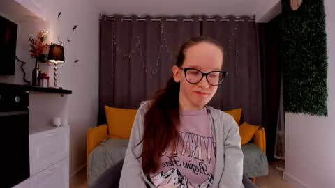 Sara online show from 02-12-25, 10:26