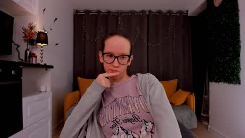 Sara online show from 02-13-25, 01:29