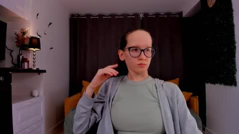 Sara online show from 02-15-25, 10:21