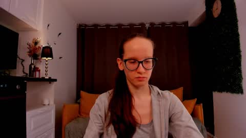 Sara online show from 02-18-25, 02:05