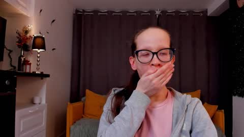 Sara online show from 02-19-25, 11:14