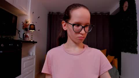 Sara online show from 02-20-25, 02:18