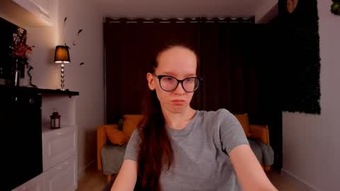 Sara online show from 03-08-25, 04:06