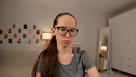 Sara online show from 03-09-25, 10:19