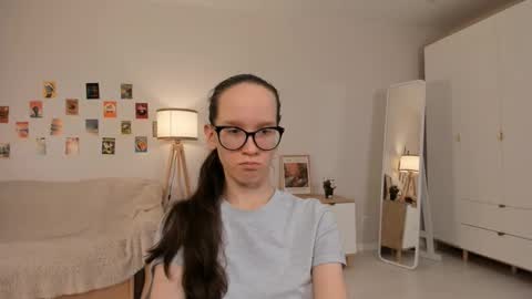 Sara online show from 03-12-25, 07:17