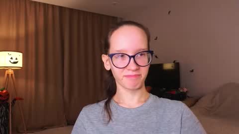 Sara online show from 11-14-25, 04:28