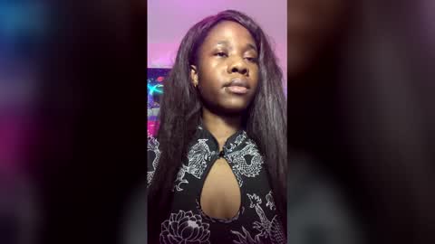 lynflowers online show from 12-13-25, 08:36