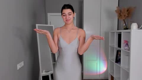  LYNN  online show from 02-11-25, 06:19