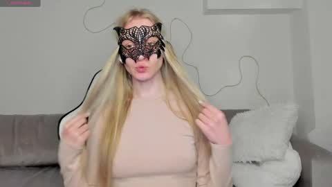 lynnadream_ online show from 05-23-26, 01:55