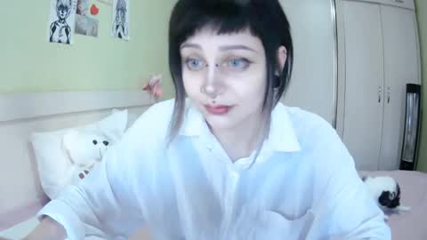 Kira online show from 09-24-25, 10:29