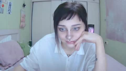 Kira online show from 10-13-25, 10:37