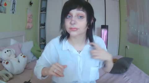 Kira online show from 10-14-25, 10:27