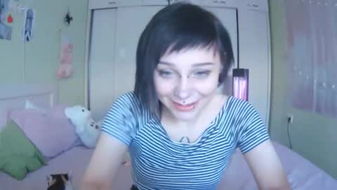 Kira online show from 10-15-25, 09:20