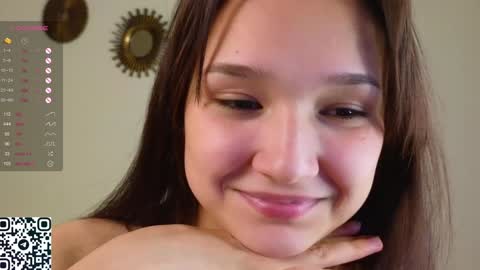 Snapshot of lynngroves chatting on 01-25-25, 10:18 Lola online show from 01-25-25, 10:18