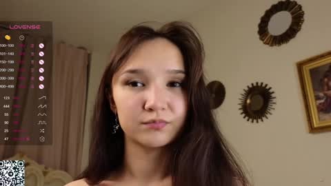 Snapshot of lynngroves chatting on 01-26-25, 07:52 Lola online show from 01-26-25, 07:52