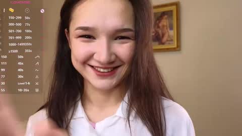 Snapshot of lynngroves chatting on 02-14-25, 06:19 Lola online show from 02-14-25, 06:19