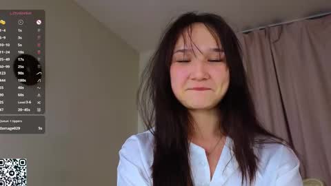 Snapshot of lynngroves chatting on 02-20-25, 11:54 Lola online show from 02-20-25, 11:54