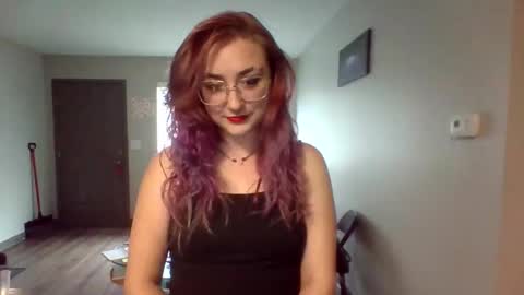 Lynn  online show from 04-04-26, 06:05