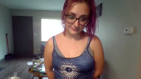 Lynn  online show from 04-15-26, 08:53