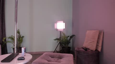 Snapshot of lynnsam_ chatting on 02-09-25, 02:07 lynnsam_ online show from 02-09-25, 02:07