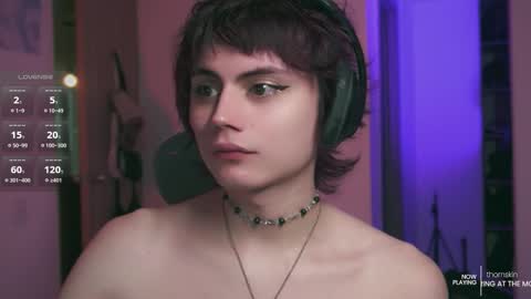 Lyodass online show from 10-25-25, 01:13