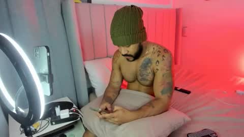 Lyon Dark online show from 01-11-26, 12:48