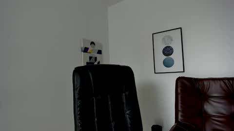 Lyonel online show from 05-28-26, 04:04