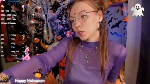 Lyra online show from 10-31-25, 11:44