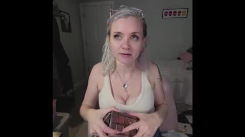 Lyra Greene online show from 01-18-26, 07:12