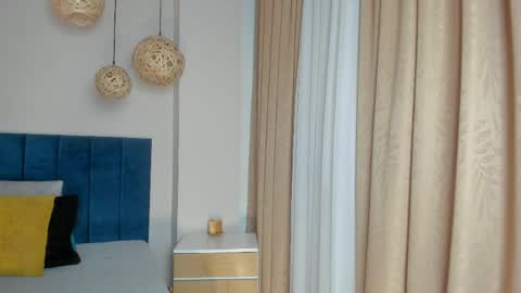 Snapshot of lyravendrell chatting on 04-26-26, 12:08 Lyravendrell online show from 04-26-26, 12:08