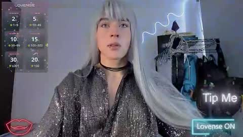 Lyric online show from 11-05-25, 04:40