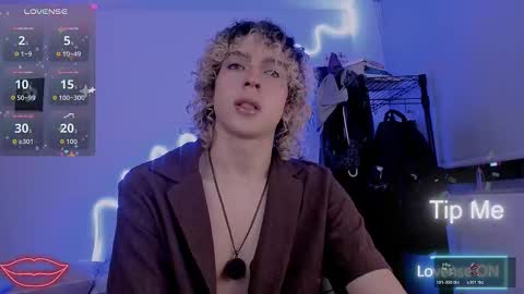 Lyric online show from 03-11-26, 04:18