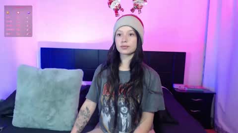 Snapshot of lyshana chatting on 12-20-25, 10:22 lyshana online show from 12-20-25, 10:22