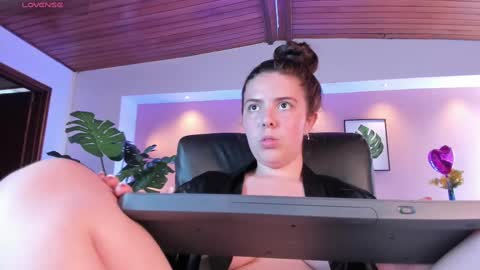 Lyssa  Everyday From 0700 to 1630 Col Time online show from 02-25-25, 06:42