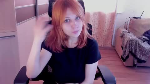 lyssan_xo online show from 10-15-25, 10:15