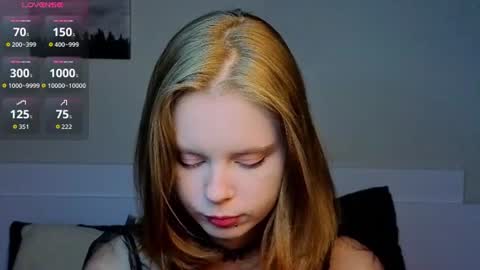 Snapshot of lyucy chatting on 08-07-26, 08:00 Julie online show from 08-07-26, 08:00