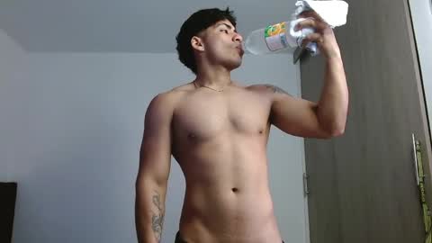 MICHAEL online show from 04-08-26, 02:39