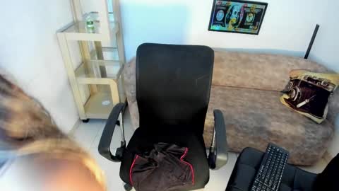 Mila online show from 03-07-25, 05:49