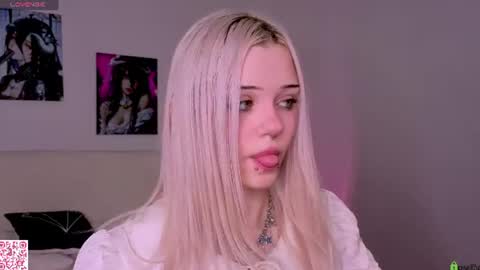 Snapshot of m1m1_angels chatting on 07-18-26, 01:21 Mimi GTM1 0200am-0945am Mon Tue Wed Thu Fri online show from 07-18-26, 01:21