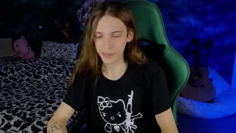 Snapshot of m1shq chatting on 09-16-25, 04:08 m1shq online show from 09-16-25, 04:08