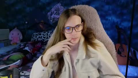 Snapshot of m1shq chatting on 10-29-25, 01:24 m1shq online show from 10-29-25, 01:24