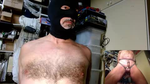 m_grizzly_65 online show from 11-10-25, 07:57