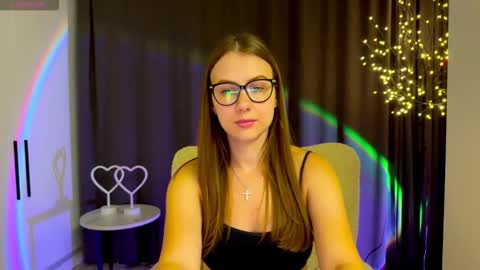 Snapshot of ma_ry_mee chatting on 09-18-25, 10:23 Mary  online show from 09-18-25, 10:23