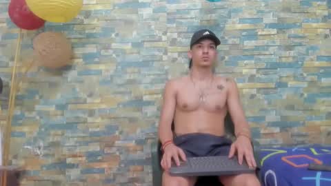Snapshot of maaster420 chatting on 01-20-25, 03:48 itgram pezlo josue online show from 01-20-25, 03:48