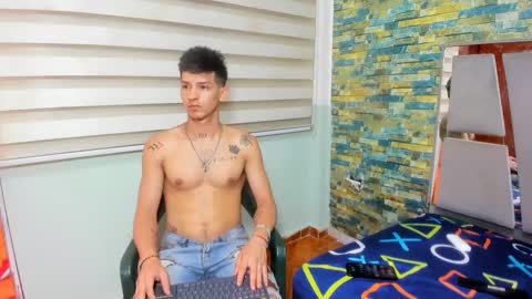 Snapshot of maaster420 chatting on 02-01-25, 04:00 itgram pezlo josue online show from 02-01-25, 04:00